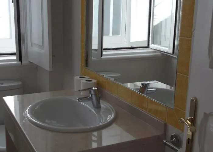 Angola 3 Dachgeschoss By Interhome Daire Lisboa